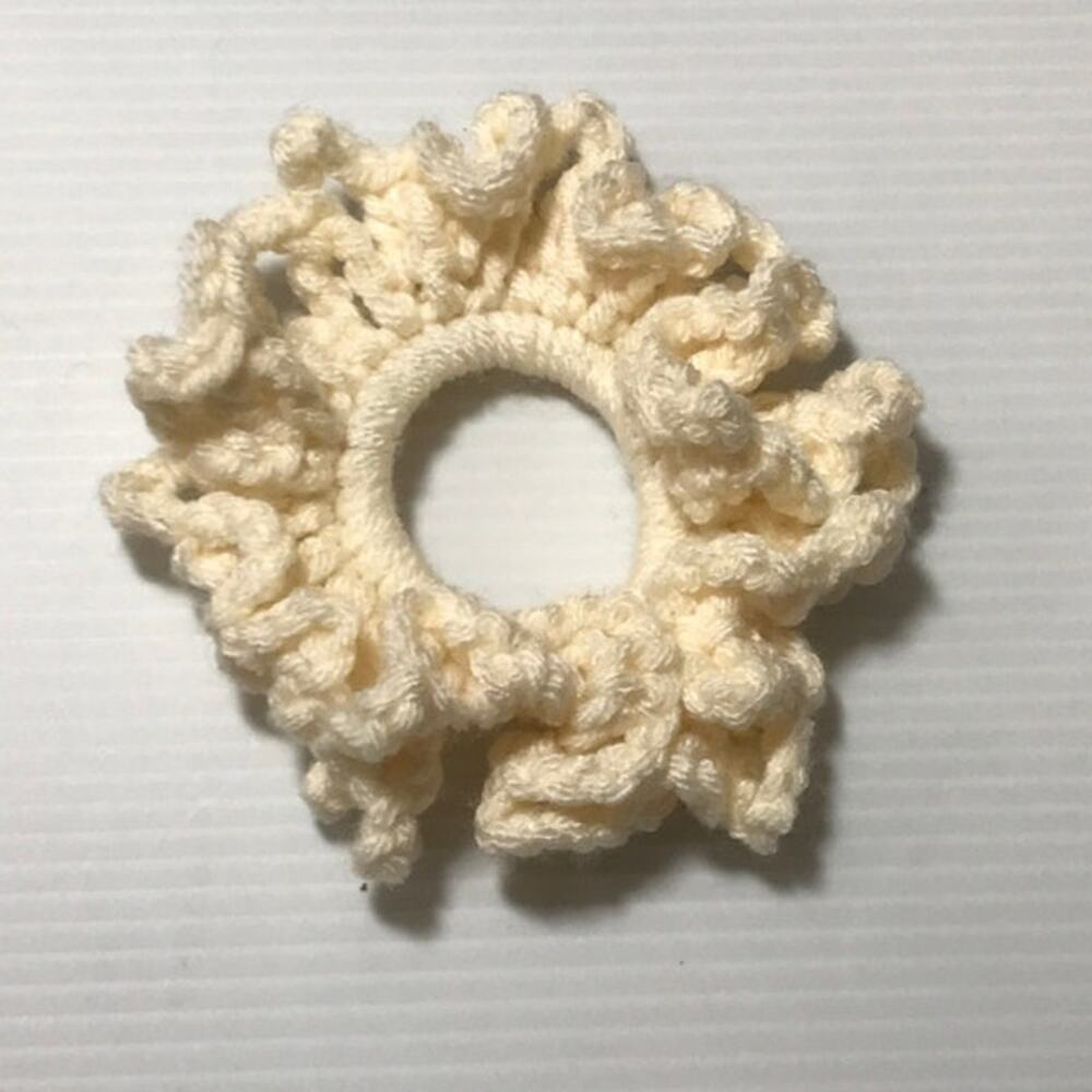 NWT Cream Handmade Crocheted Hair Scrunchie